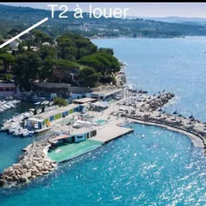 https://t2-climatise-en-bord-de-mer-avec-terrasse-parking-et-wifi.fr-provencehotel.com